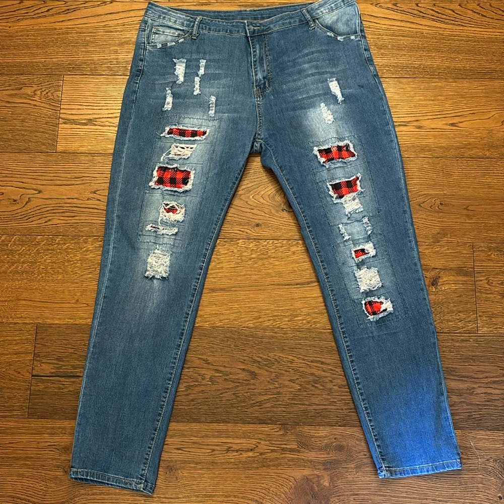 Women’s ripped and plaid patched straight leg jeans 2xl